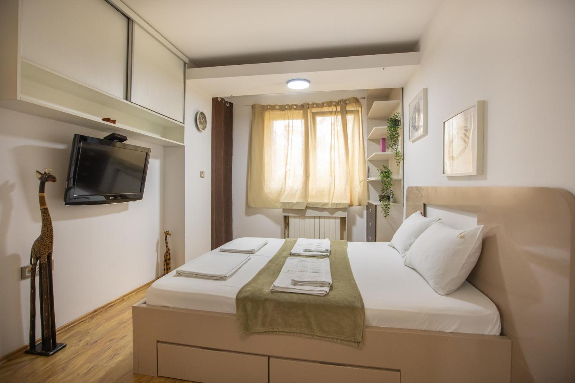 4 Rooms Apartments Nis Exterior photo