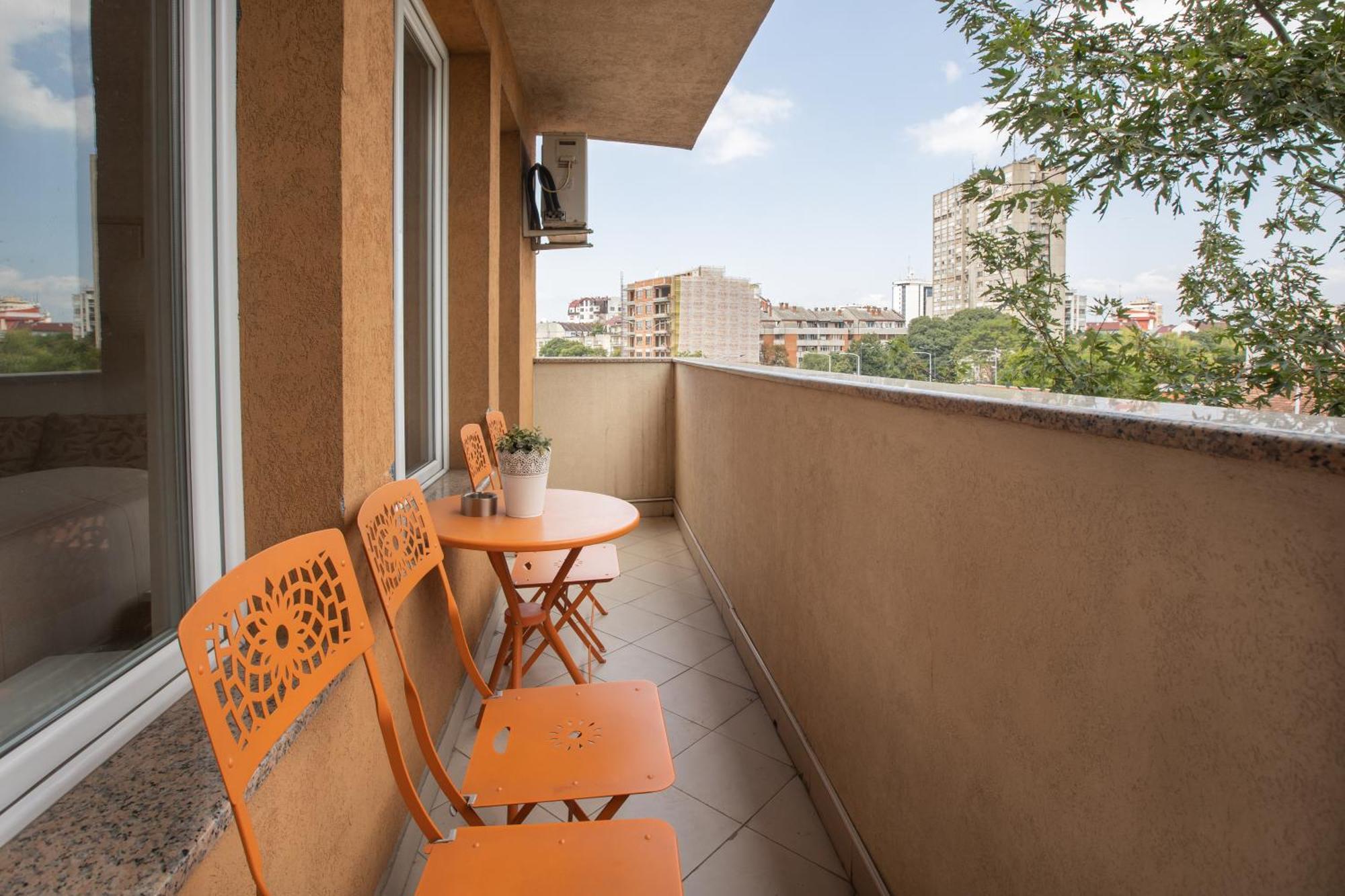 4 Rooms Apartments Nis Exterior photo