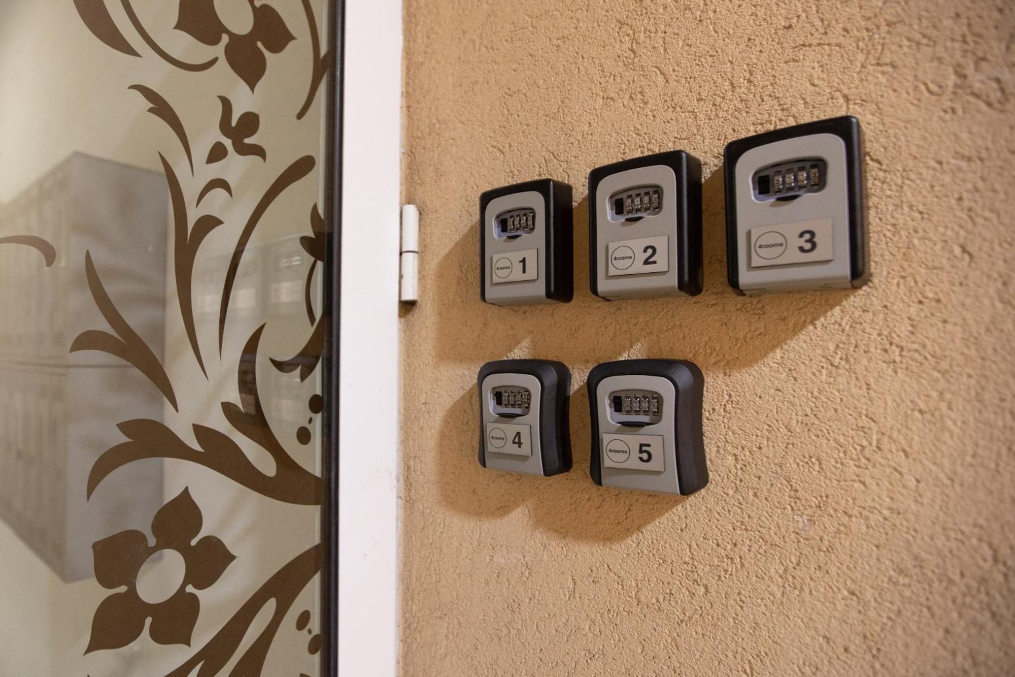 4 Rooms Apartments Nis Exterior photo