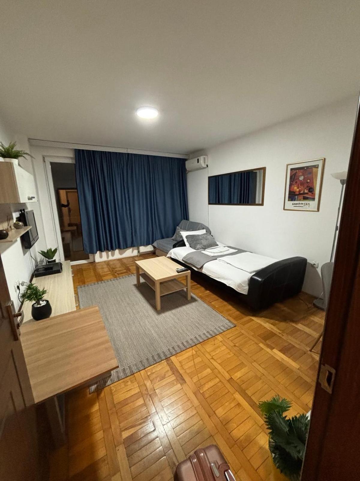 4 Rooms Apartments Nis Exterior photo